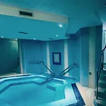Ona Hollywood Mirage מלון דירות 4*