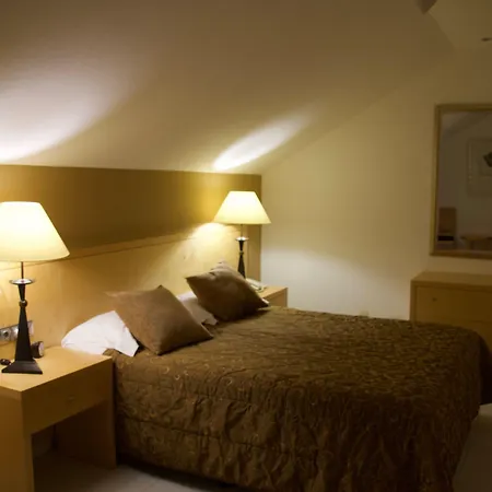 Ona Hollywood Mirage ロスクリスティアーノス