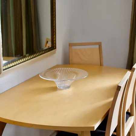 Ona Hollywood Mirage ロスクリスティアーノス