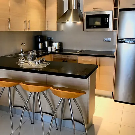 Ona Hollywood Mirage 4* ロスクリスティアーノス