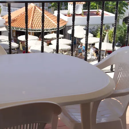 アパートホテル Ona Hollywood Mirage ロスクリスティアーノス