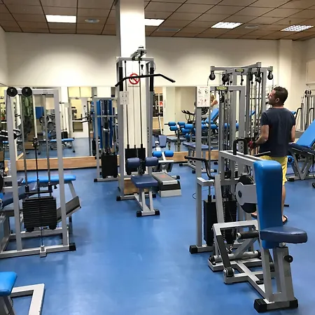 Ona Hollywood Mirage 4* ロスクリスティアーノス