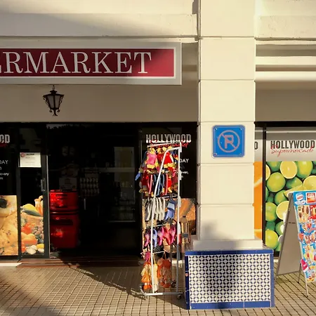 Ona Hollywood Mirage アパートホテル