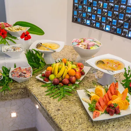 Ona Hollywood Mirage アパートホテル