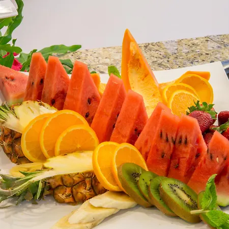 Ona Hollywood Mirage 4* ロスクリスティアーノス