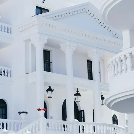 Ona Hollywood Mirage アパートホテル